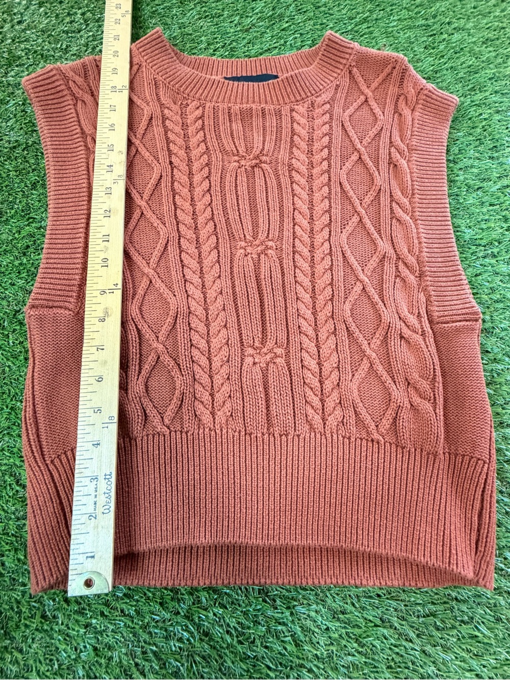 Sleeveless Cable Knit Sweater Vest in Rust